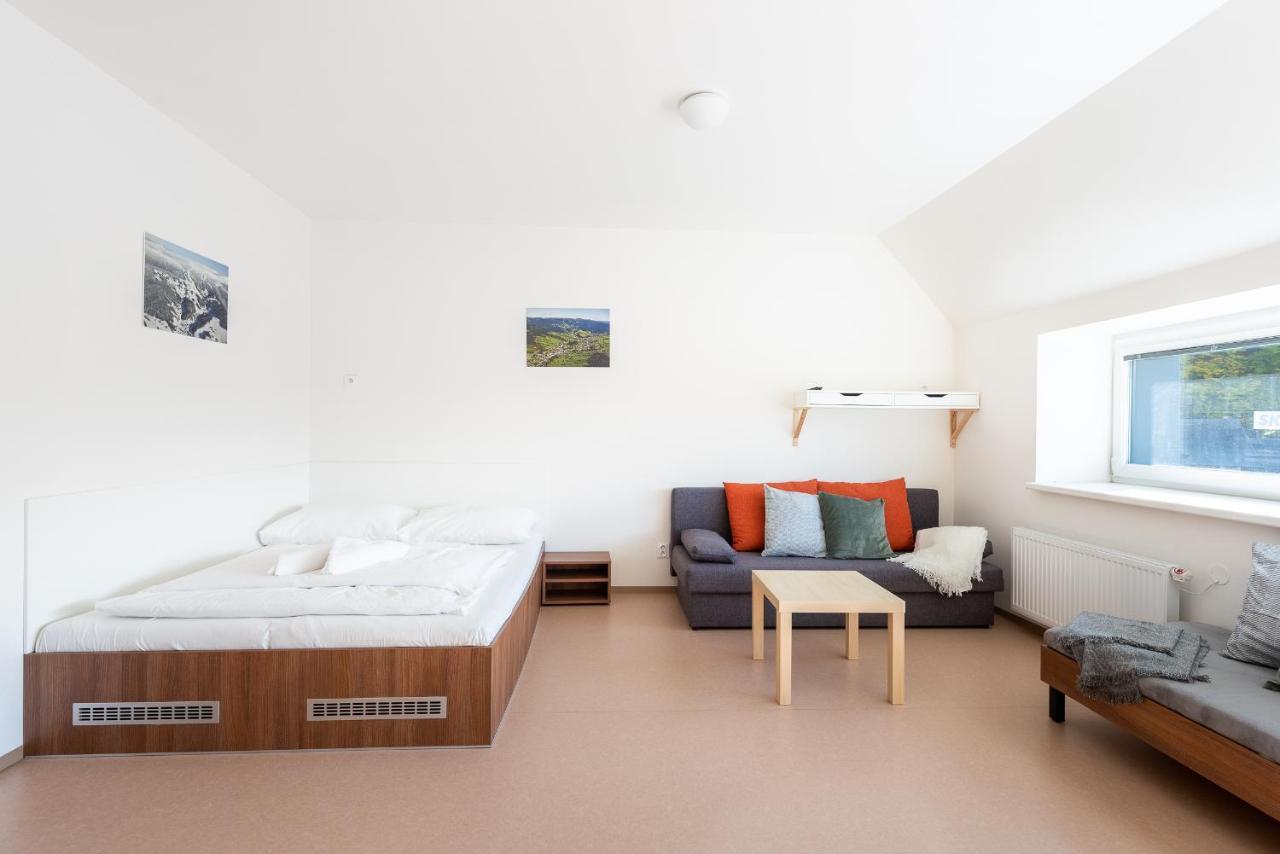 Apartmany Rokytka Snowhouse โรกีนีซ นัด ยีเซอโร ภายนอก รูปภาพ