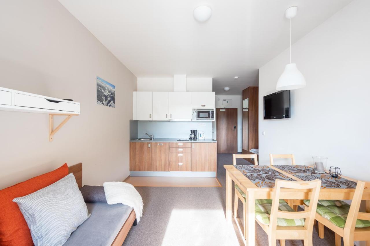 Apartmany Rokytka Snowhouse โรกีนีซ นัด ยีเซอโร ภายนอก รูปภาพ