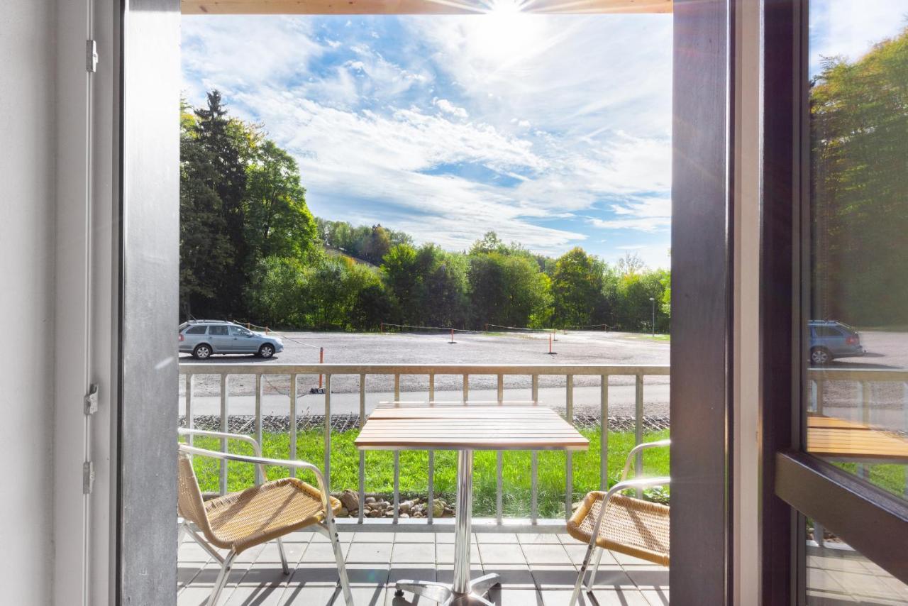 Apartmany Rokytka Snowhouse โรกีนีซ นัด ยีเซอโร ภายนอก รูปภาพ